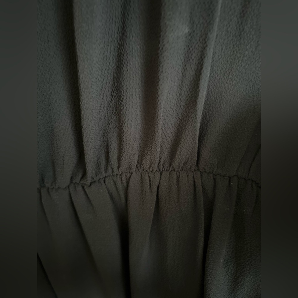 ❤️ 3/$15❤️
H&M crepe ankle length dress - Picture 12 of 14